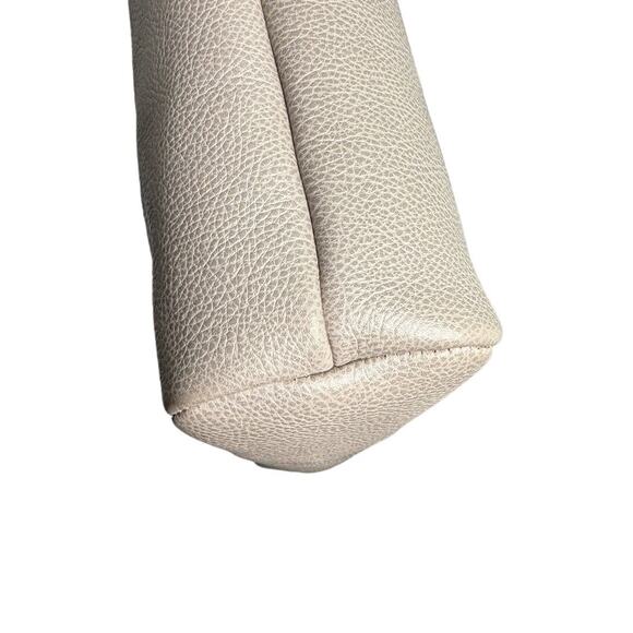 India Hicks Gray Pebble Leather Adjustable Length Strap Solitaire Tote Bag - Picture 8 of 16